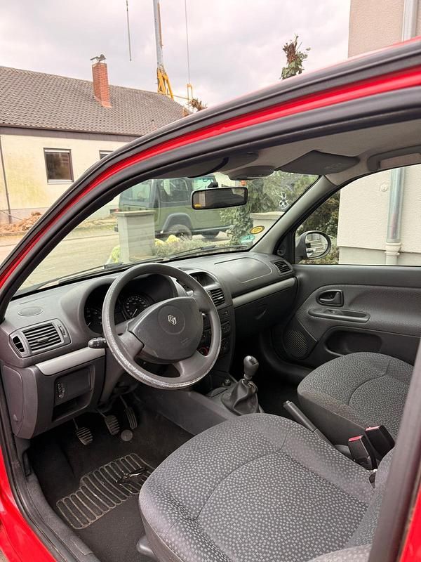 Gebraucht Renault Clio II 60 PS (44 kW) 2009 Rot Kleinwagen