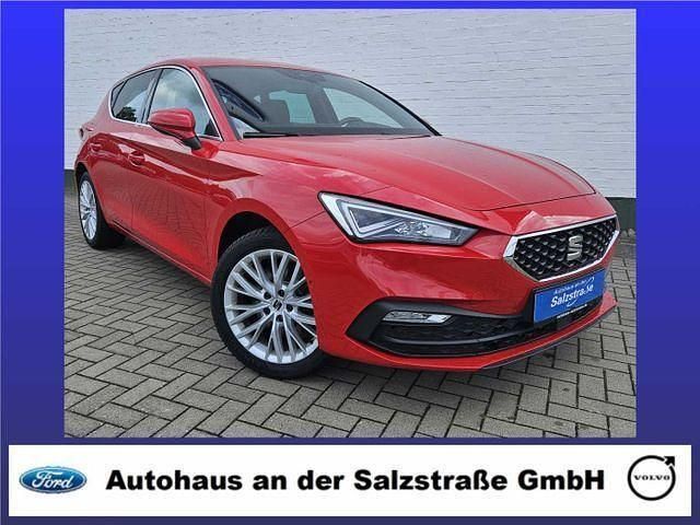 Rot Gebraucht 2020 Seat Leon XCELLENCE Limousine | 18.498 € (Fairer Preis) - Bild 1/3