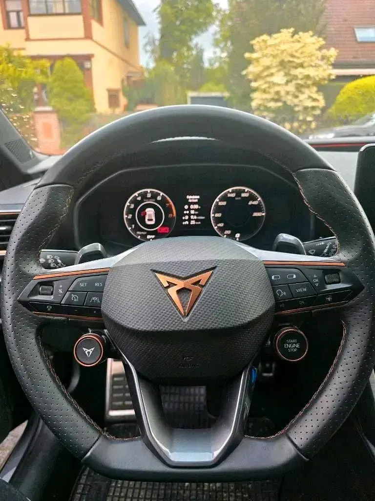 Używany Cupra Leon 300 KM (220 kW) 2021 Szary Hatchback