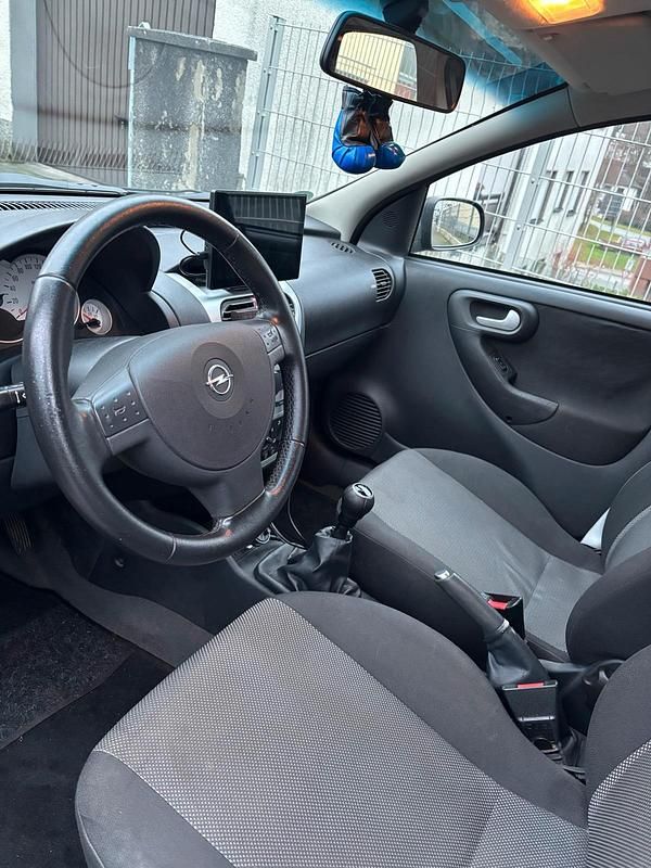 Gebraucht Opel Corsa 70 PS (51 kW) 2006 Schwarz Kleinwagen