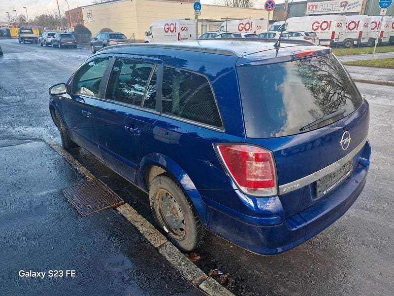 Gebraucht Opel Astra 110 PS (80 kW) 2008 Blau Kombi