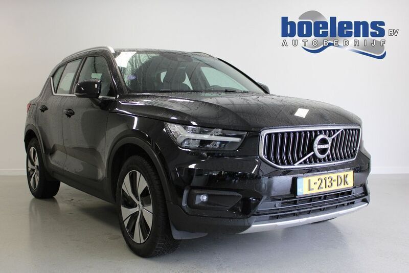 Schwarz Gebraucht 2021 Volvo XC40 Business Edition SUV | 22.170 € - Bild 1/4