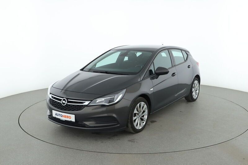 Grau Gebraucht 2016 Opel Astra Edition Limousine | 10.350 € (Etwas zu teuer) - Bild 1/4