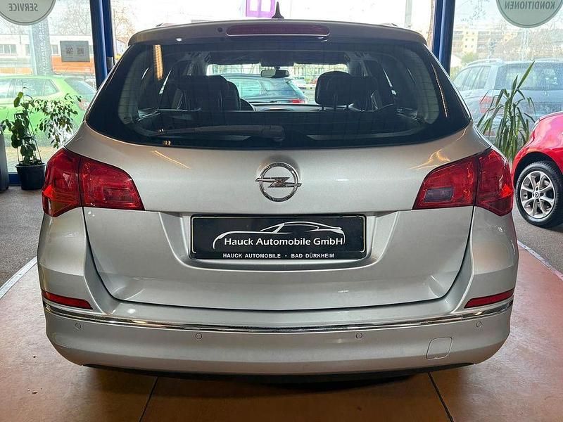 Gebraucht Opel Astra Edition 110 PS (80 kW) 2015 Grau Kombi