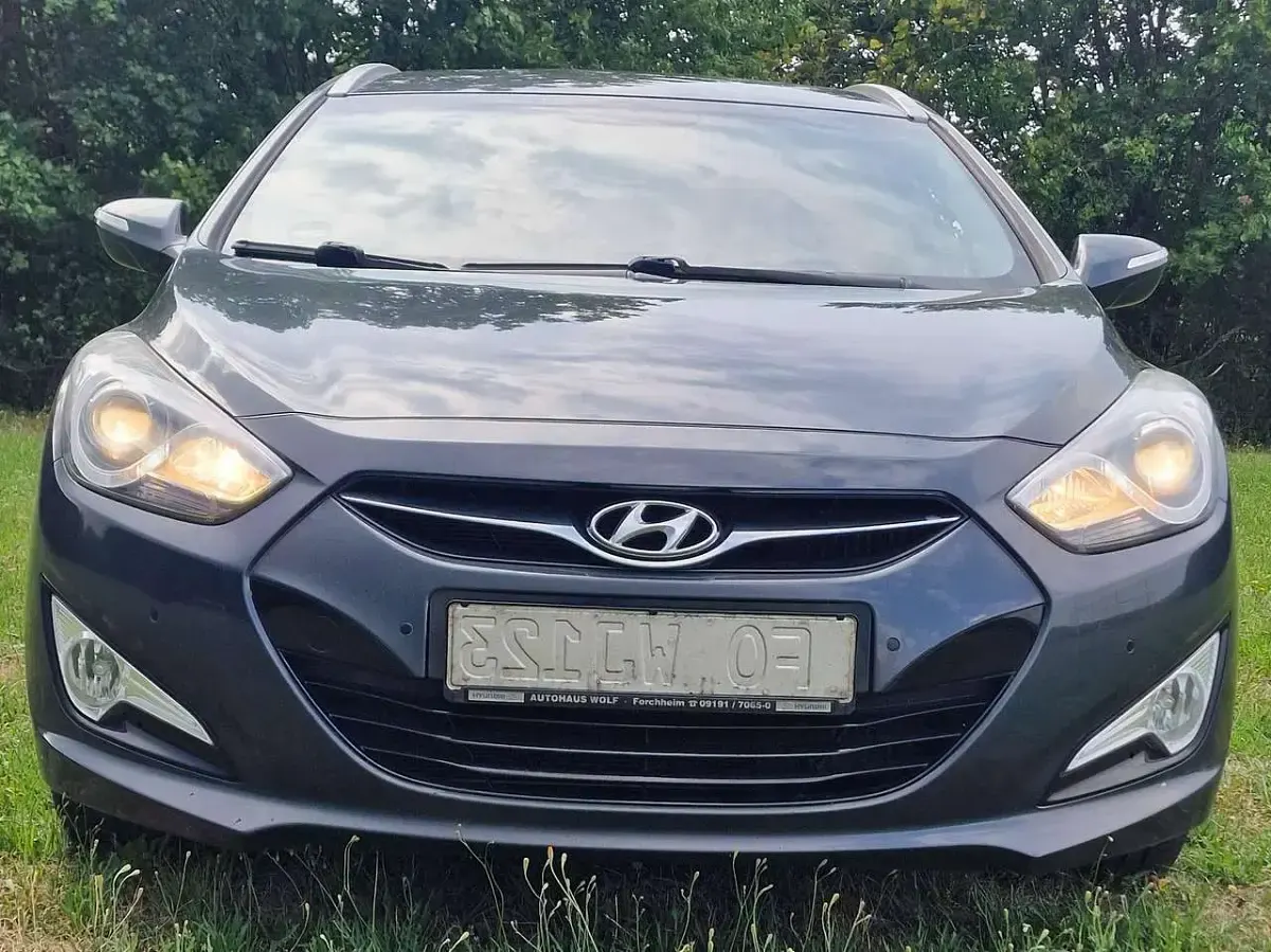 Gebraucht Hyundai i40 Style 136 PS (100 kW) 2014 Grau Kombi