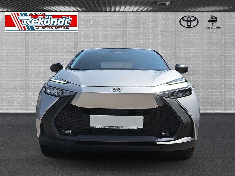 Neu Toyota C-HR 140 PS (102 kW) 2025 Silber SUV