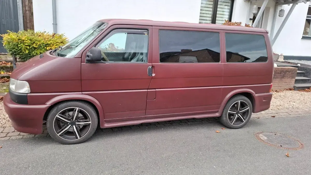 Gebraucht VW T4 151 PS (111 kW) 2001 Rot Van