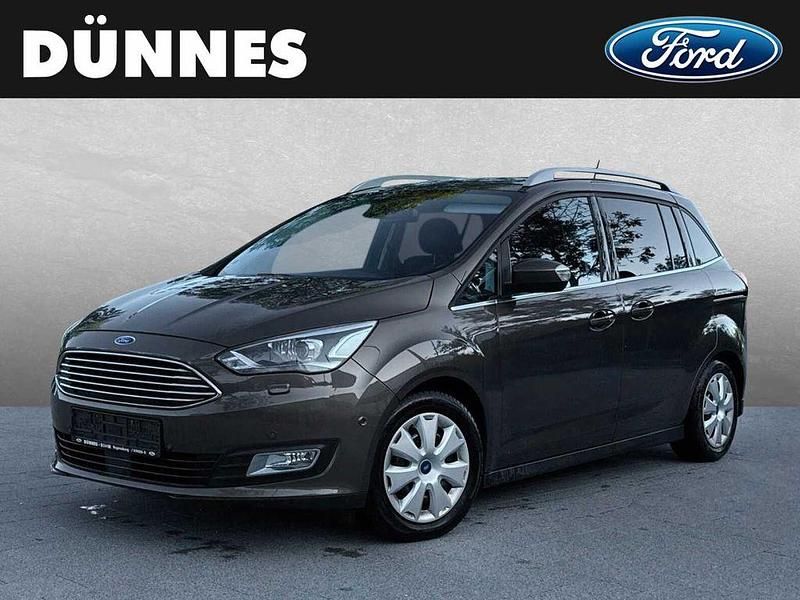 Toffeebraun metallic Gebraucht 2018 Ford Grand C-Max Titanium Van / Kleinbus | 12.995 € (Fairer Preis) - Bild 1/4