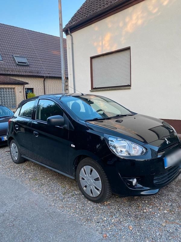 Schwarz Gebraucht 2013 Mitsubishi Space Star Kleinwagen | 4.500 € - Bild 1/4