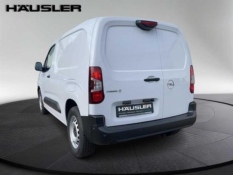 Neu Opel Combo-e Life 100 kW (136 PS) 2025 Weiß Limousine