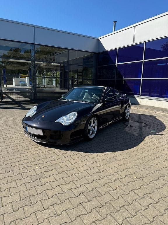 Schwarz Gebraucht 2004 Porsche 996 Turbo Coupé | 59.900 € (Fairer Preis) - Bild 1/4