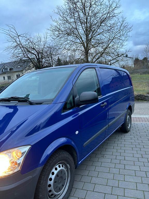 Gebraucht Mercedes Vito 224 PS (164 kW) 2012 Blau Van