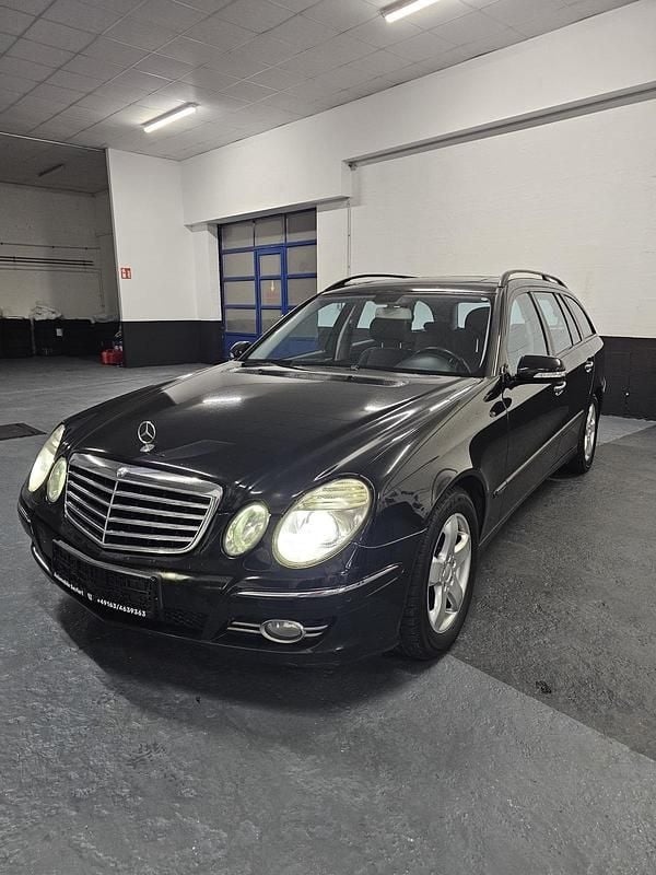 Schwarz Gebraucht 2007 Mercedes E320 Kombi | 2.999 € (Guter Preis) - Bild 1/4