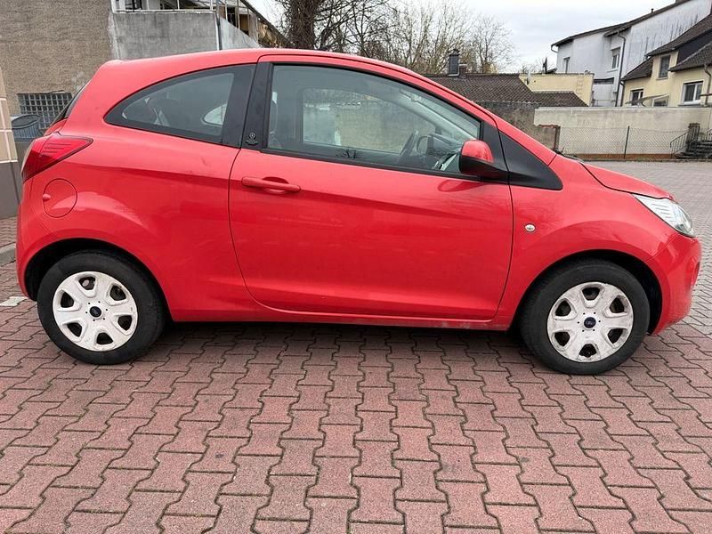 Gebraucht Ford Ka Champions Edition 69 PS (50 kW) 2012 Rot Kleinwagen