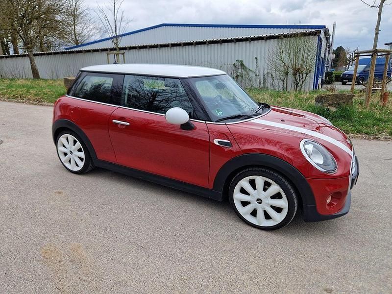 Gebraucht Mini Cooper Salt 136 PS (100 kW) 2015 Rot Kleinwagen