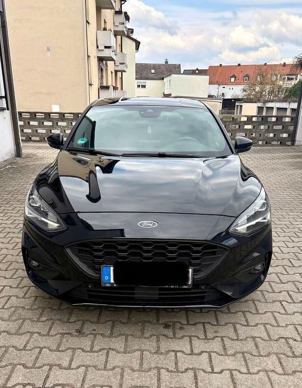 Gebraucht Ford Focus ST-Line 150 PS (110 kW) 2019 Schwarz Limousine