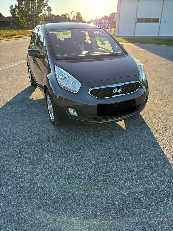 Grau Gebraucht 2013 Kia Venga Kleinwagen | 5.500 € (Guter Preis) - Bild 1/4