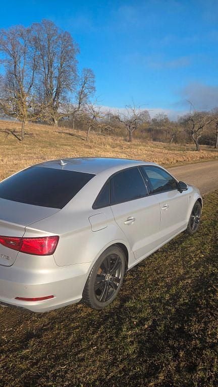Gebraucht Audi A3 S-Line 179 PS (131 kW) 2015 Grau Limousine