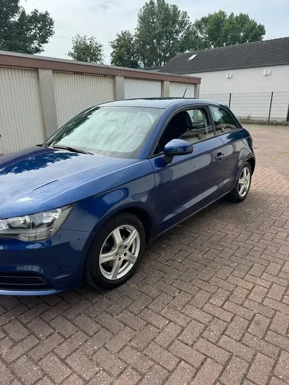 Gebraucht Audi A1 86 PS (63 kW) 2011 Blau Kleinwagen