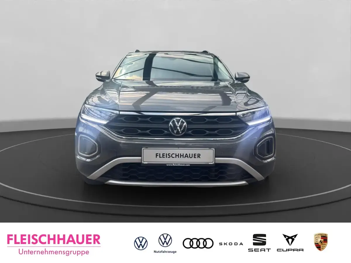 Gebraucht VW T-Roc Life 190 PS (139 kW) 2023 Grau SUV