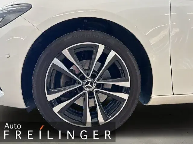 Gebraucht Mercedes B200 Progressive 163 PS (119 kW) 2019 Weiß Kleinwagen
