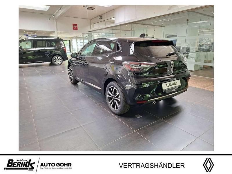 Neu Renault Clio V Techno 91 PS (66 kW) 2025 Black pearlschwarz metallic Kleinwagen