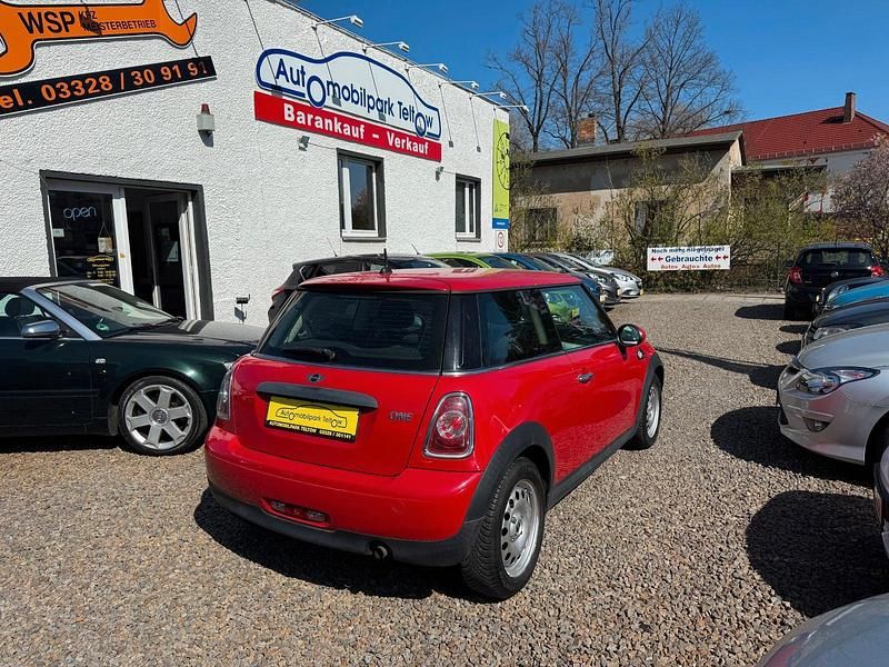 Second-hand Mini ONE 75 CP (55 kW) 2012 Roșu Hatchback