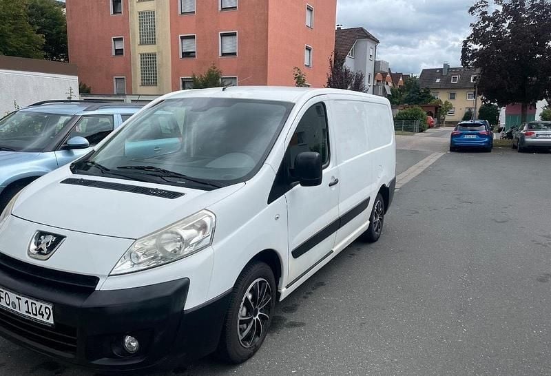 Gebraucht Peugeot Expert 120 PS (88 kW) 2011 Weiß Van
