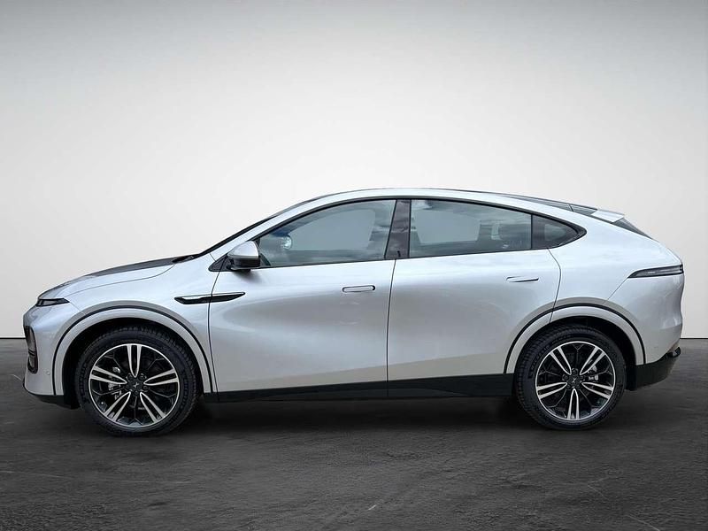 Neu XPENG G6 AWD Performance 350 kW (476 PS) 2026 Silber SUV