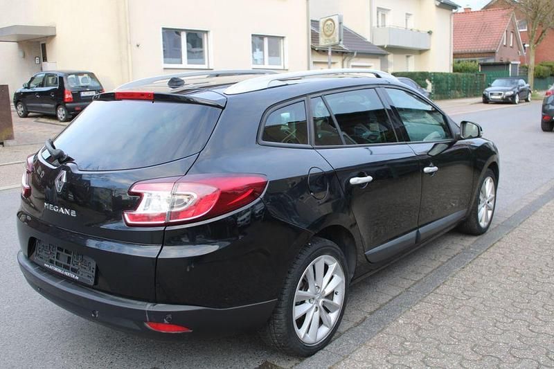 Gebraucht Renault Mégane III Luxe 140 PS (102 kW) 2012 Schwarz Limousine