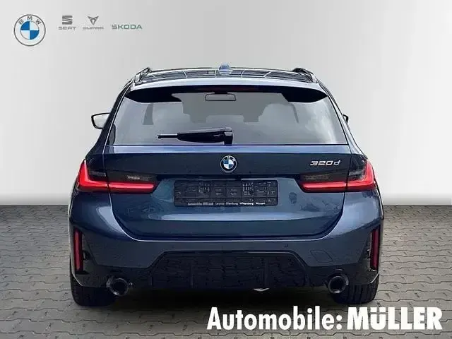 Gebraucht BMW 320 M Sport 190 PS (139 kW) 2025 Arctic race blue metallic Kombi