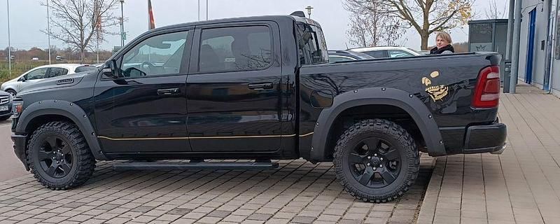 Schwarz Gebraucht 2022 Dodge Ram Abholung | 48.500 € (Teuer) - Bild 1/4