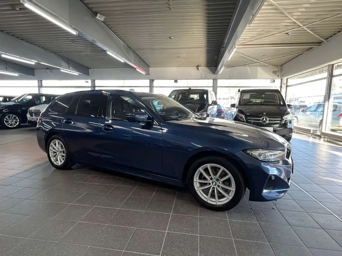 Gebraucht BMW 320 Shadowline 190 PS (139 kW) 2022 Blau Kombi