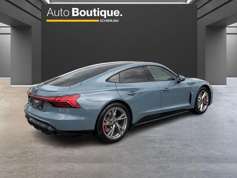 Gebraucht Audi e-tron GT quattro Sport 350 kW (476 PS) 2022 Kemoragrau metallic Limousine