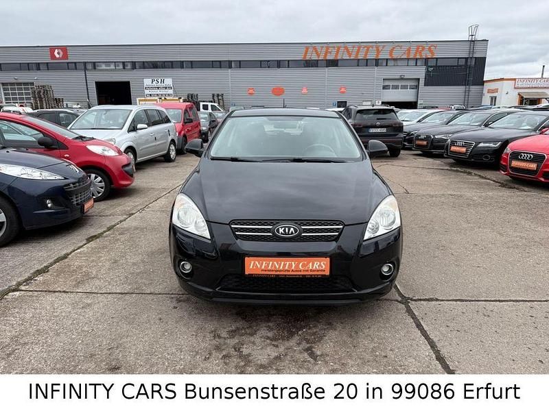 Gebraucht Kia Ceed 126 PS (92 kW) 2009 Schwarz Kleinwagen