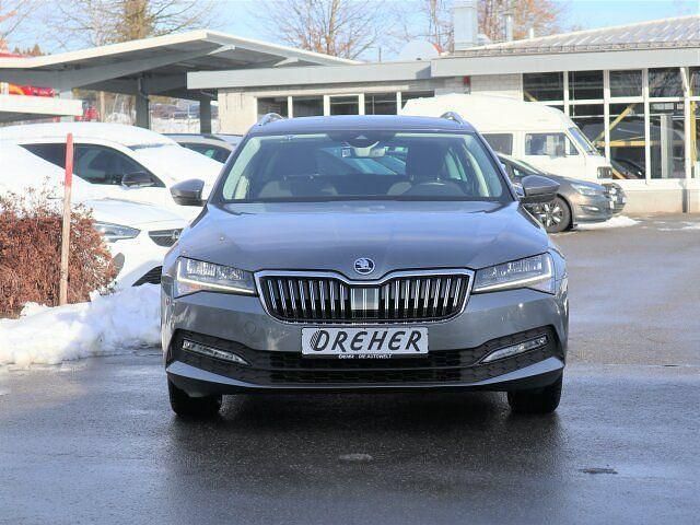 Gebraucht Skoda Superb Ambition 200 PS (147 kW) 2022 Graphitegrau metallic Kombi