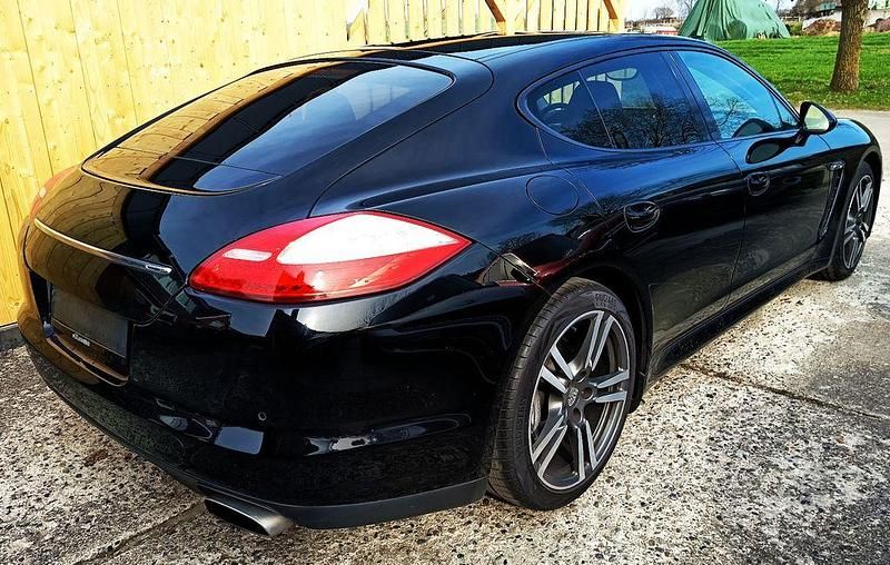 Gebraucht Porsche Panamera 299 PS (219 kW) 2011 Schwarz Kleinwagen