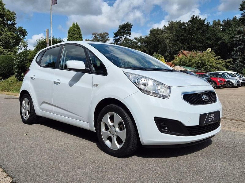 Weiß Gebraucht 2013 Kia Venga 2 Kleinwagen | 7.990 € (Etwas zu teuer) - Bild 1/4