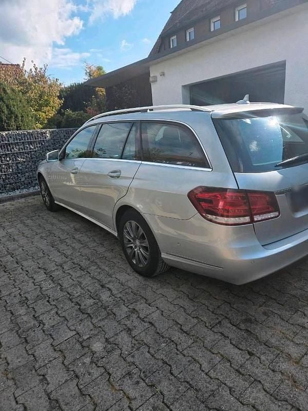 Second-hand Mercedes E220 170 CP (125 kW) 2014 Argintiu Break