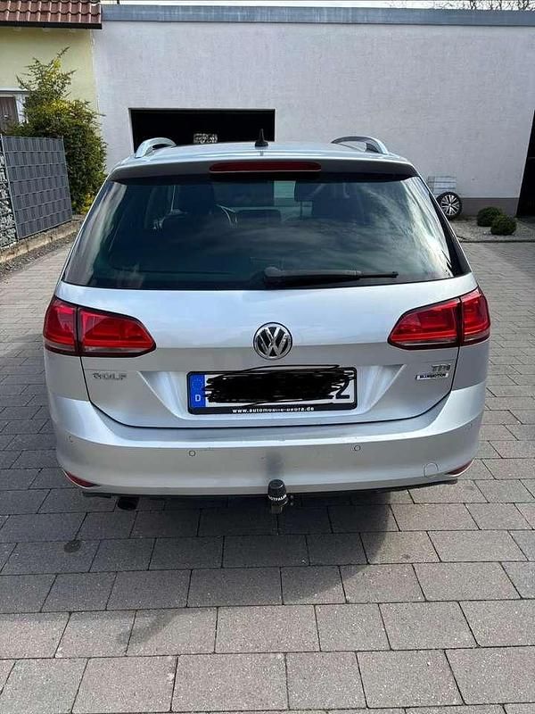 Gebraucht VW Golf VII Trendline 110 PS (80 kW) 2016 Limousine