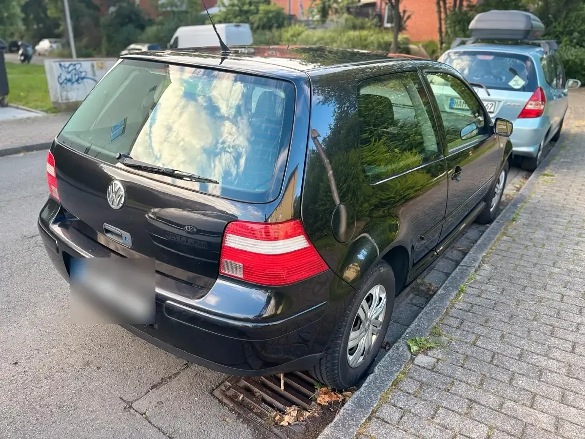 Gebraucht VW Golf IV 104 PS (76 kW) 2003 Schwarz Kleinwagen
