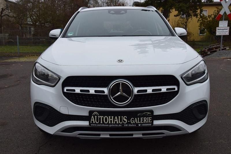 Gebraucht Mercedes GLA200 150 PS (110 kW) 2022 Silber SUV