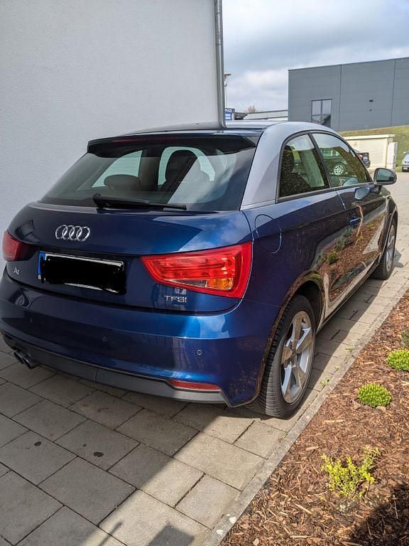 Gebraucht Audi A1 Sport 125 PS (91 kW) 2015 Blau Kleinwagen