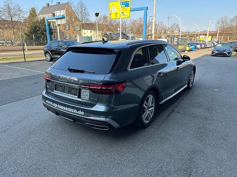 Gebraucht Audi A4 S-Line 204 PS (150 kW) 2023 Daytonagrau perleffekt Limousine