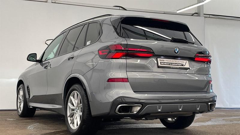 Gebraucht BMW X5 Efficient Dynamics 286 PS (210 kW) 2024 Skyscraper grau metallic SUV