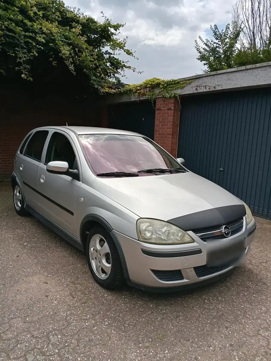 Gebraucht Opel Corsa 90 PS (66 kW) 2003 Silber Kleinwagen