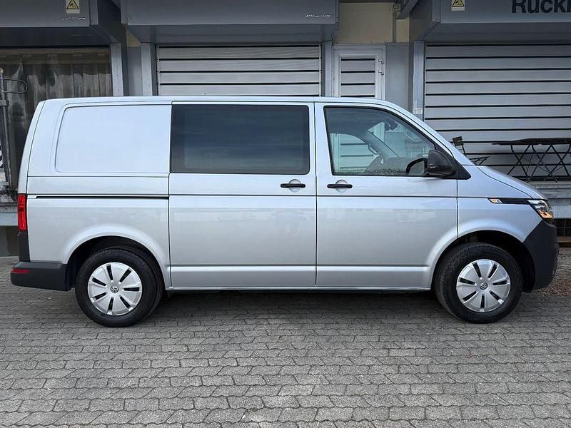Gebraucht VW Transporter 150 PS (110 kW) 2022 Silber Van