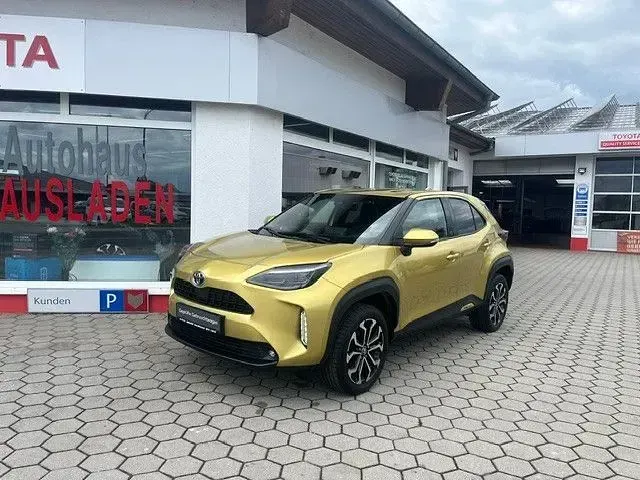 Gebraucht Toyota Yaris Cross Team 116 PS (85 kW) 2022 Gold SUV