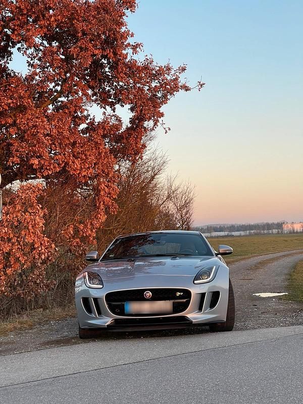 Gebraucht Jaguar F-Type R 550 PS (404 kW) 2015 Silber Coupé
