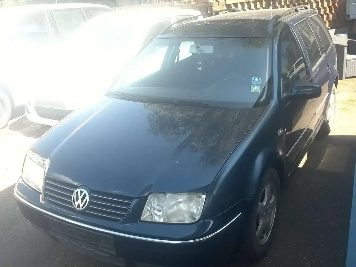 Gebraucht VW Bora Comfortline 101 PS (74 kW) 2002 Blau Kombi